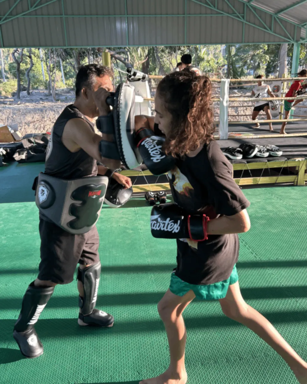 Female client punch pad work